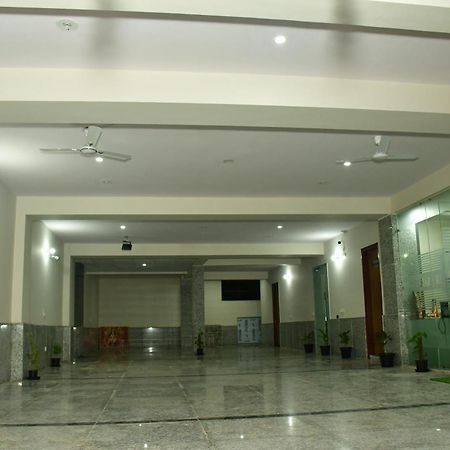 Hotel Sadabahar Regency à Bahora Extérieur photo